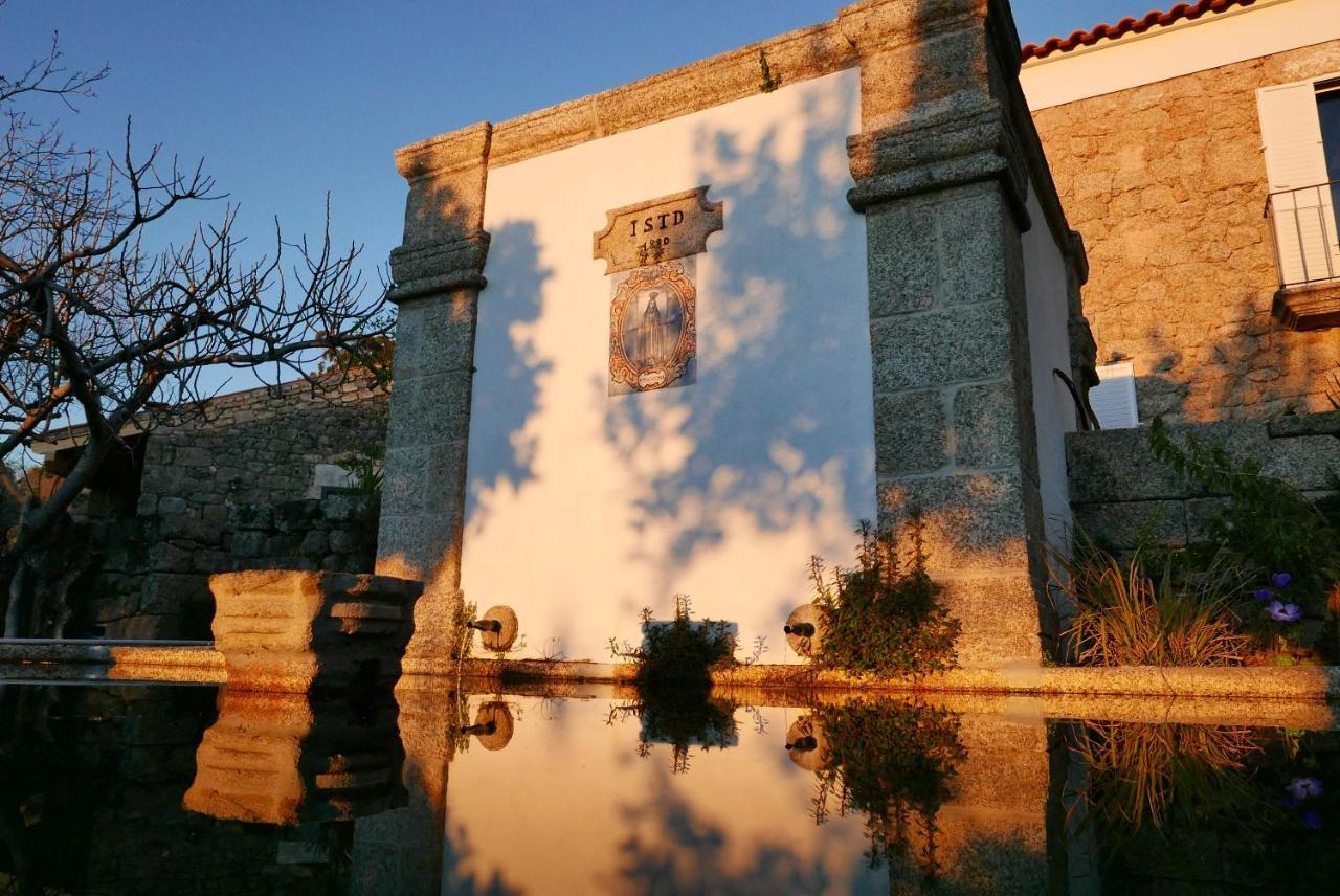 מונסנטו Casa Do Meio Em Quinta De Sao Pedro De Vir-A-Corca מראה חיצוני תמונה