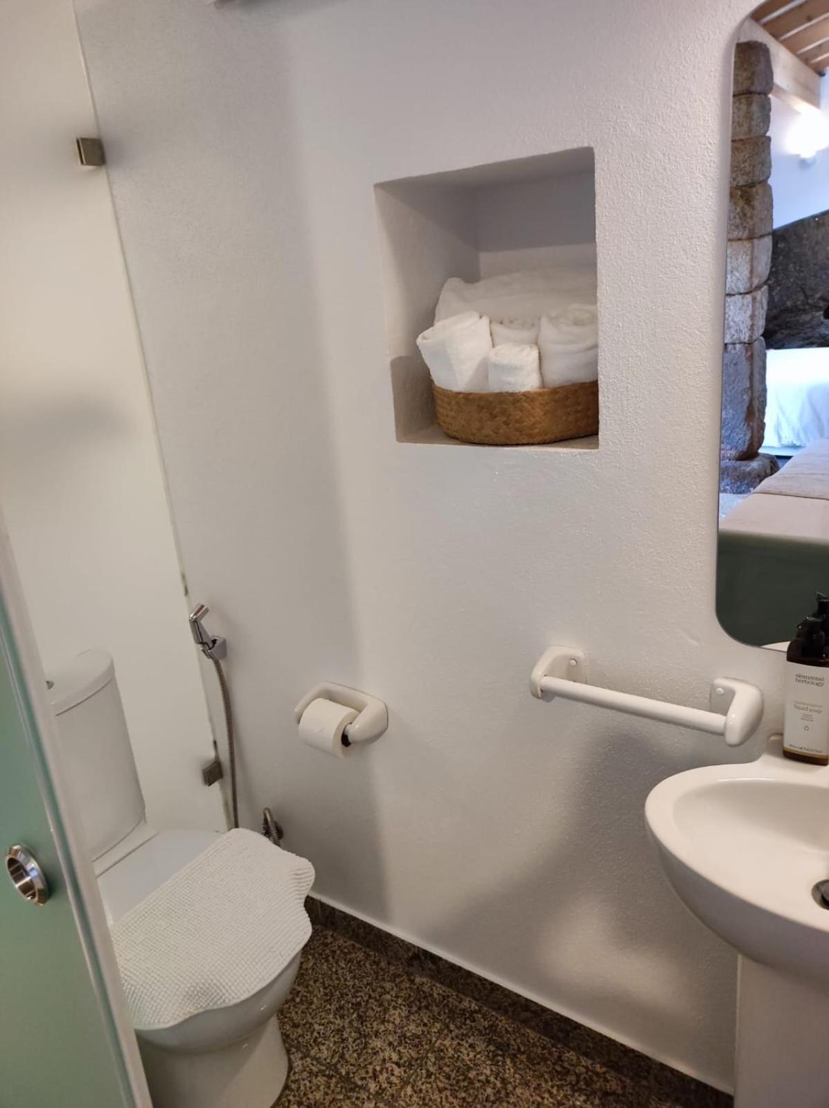 מונסנטו Casa Do Meio Em Quinta De Sao Pedro De Vir-A-Corca מראה חיצוני תמונה